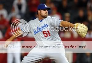 broxton-throwing