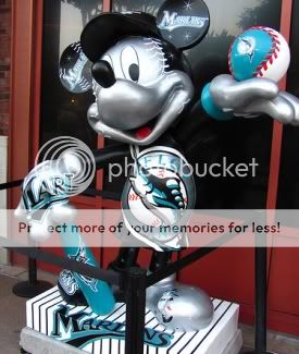 marlins-mickey-javier